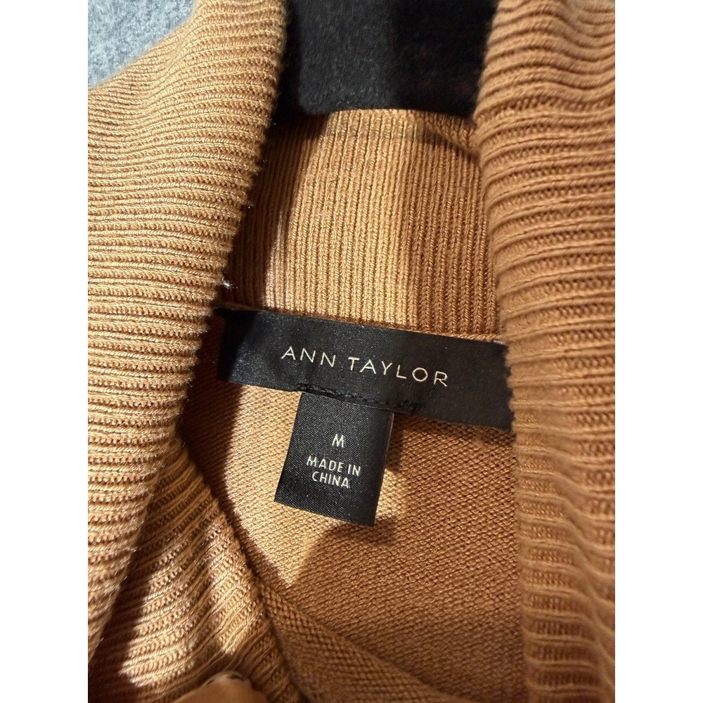 Ann Taylor Camel Tan Fine Knit Turtleneck Sweater Size M - Picture 3 of 8